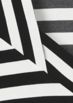 Fließendes Ringelshirt mit Karree-Ausschnitt