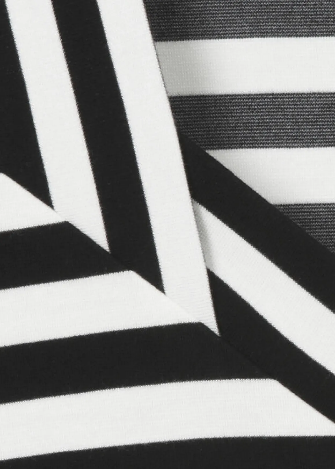 Fließendes Ringelshirt mit Karree-Ausschnitt