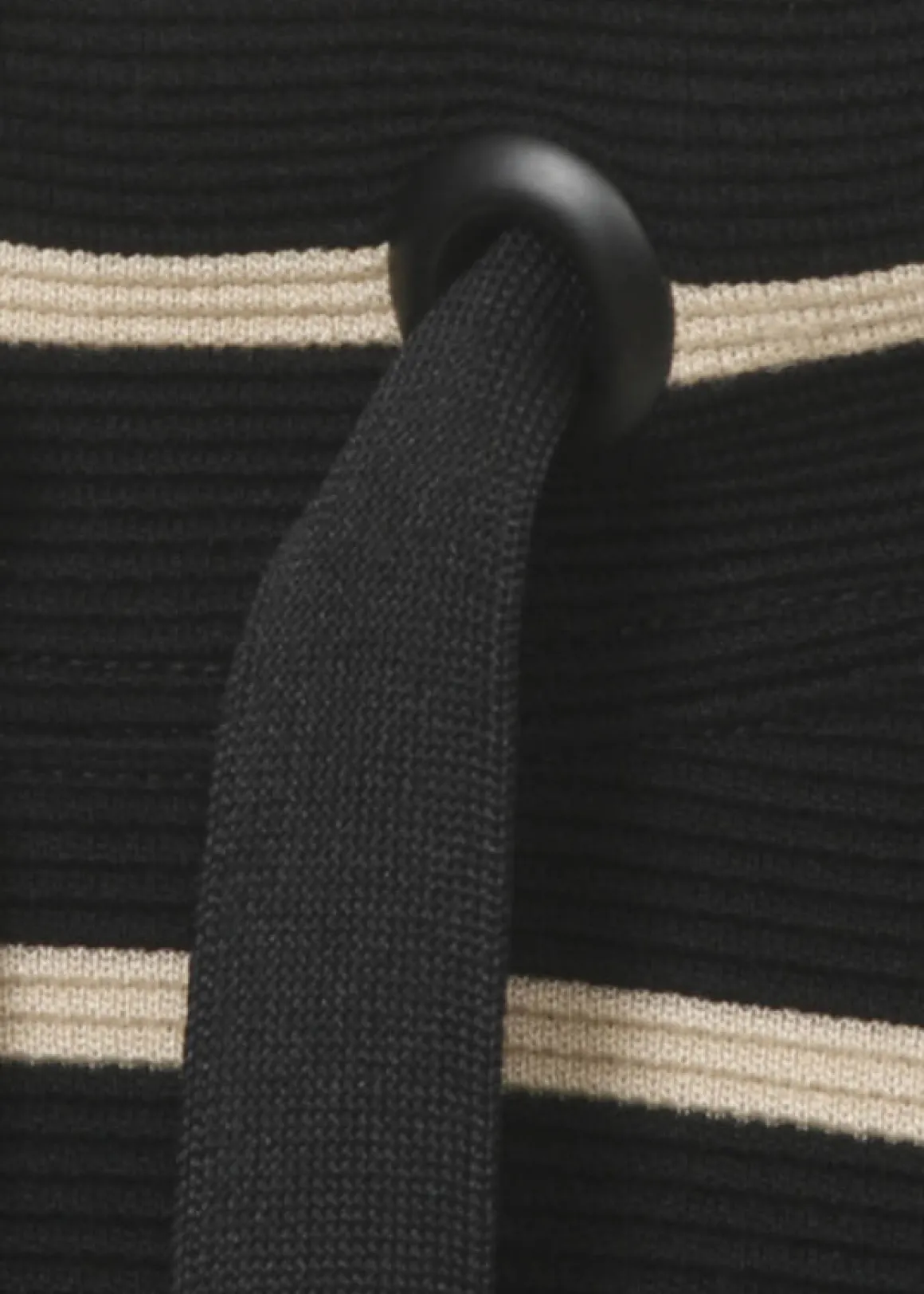 Geringeltes Sweatshirt mt Stehkragen