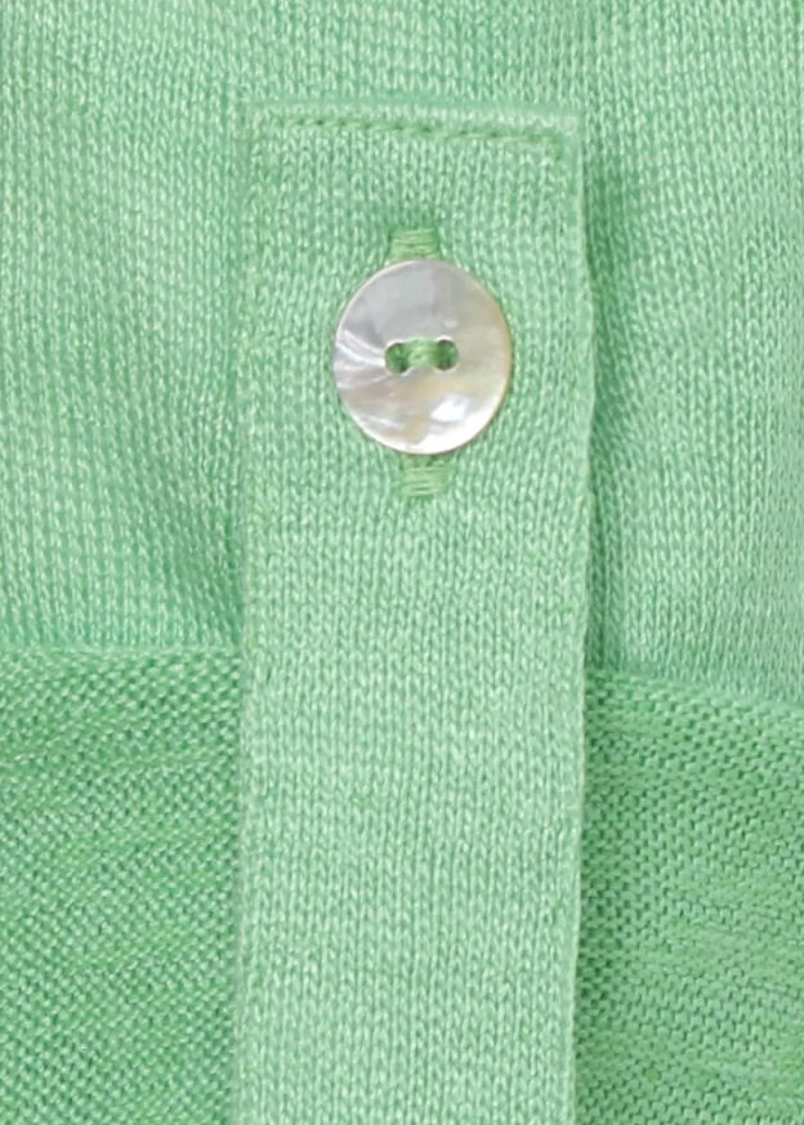 Luftige Strickjacke in Trendfarben