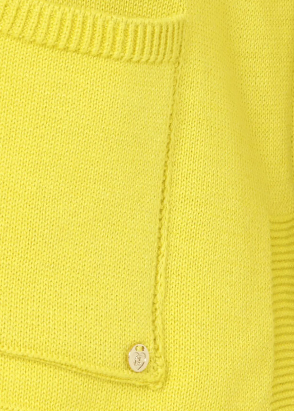 Modischer Strickpullover mit überschnittenen Schultern