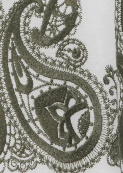 Sommerliche Tunika mit Stickereien